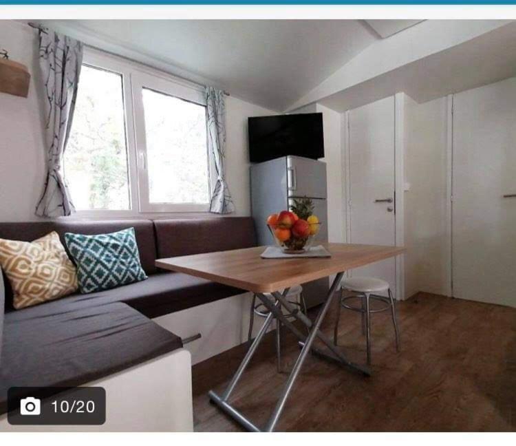 Apartman As Pirovac Esterno foto